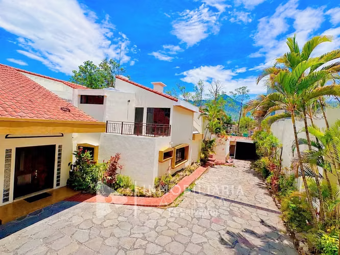 Casa en Alquiler Colonia Maquilishuat