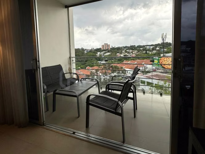 Apartamento en venta con vista a la ciudad en Colonia Escalón