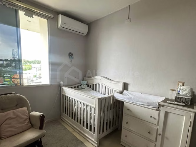 Apartamento en venta con vista a la ciudad en Colonia Escalón
