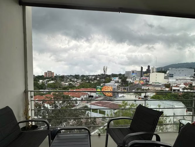 Apartamento en venta con vista a la ciudad en Colonia Escalón