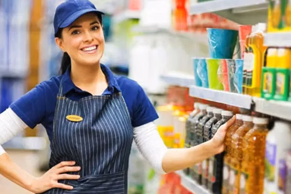 VENDEDORA Y ATENCION AL CLIENTE