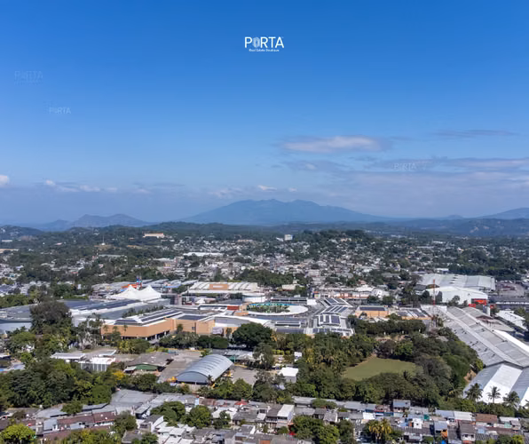 EN VENTA | LOCAL EN CENTRO COMERCIAL LOS ÁNGELES, SOYAPANGO, SAN SALVADOR