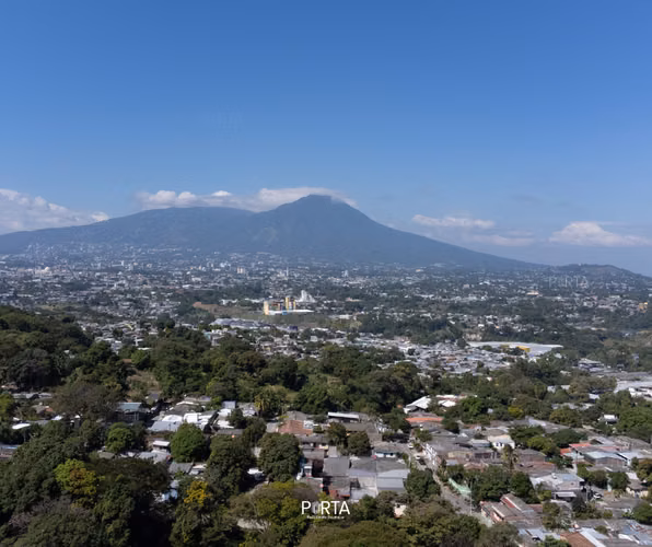 EN VENTA | LOCAL EN CENTRO COMERCIAL LOS ÁNGELES, SOYAPANGO, SAN SALVADOR
