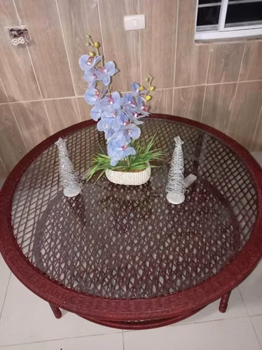 Mesa Grande de Sala de mimbre plastico $59