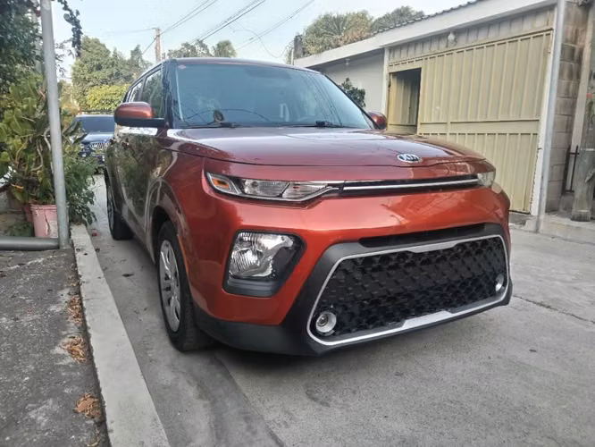 Vendo bonita camioneta KIA Soul 2020