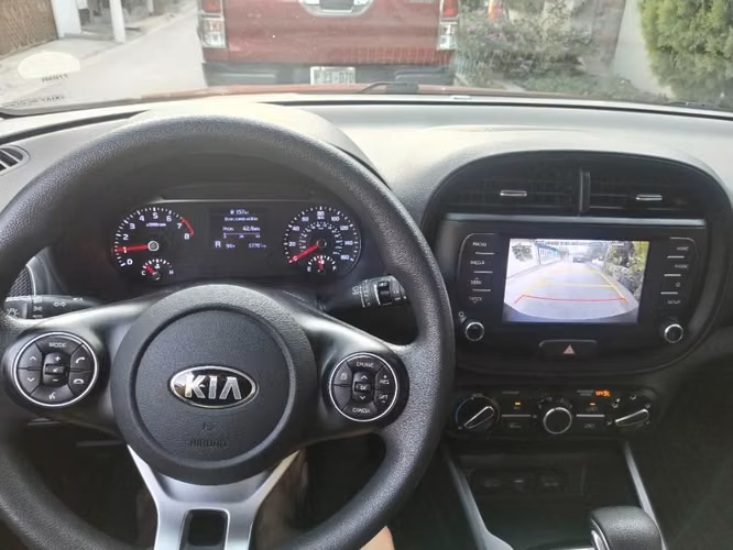 Vendo bonita camioneta KIA Soul 2020