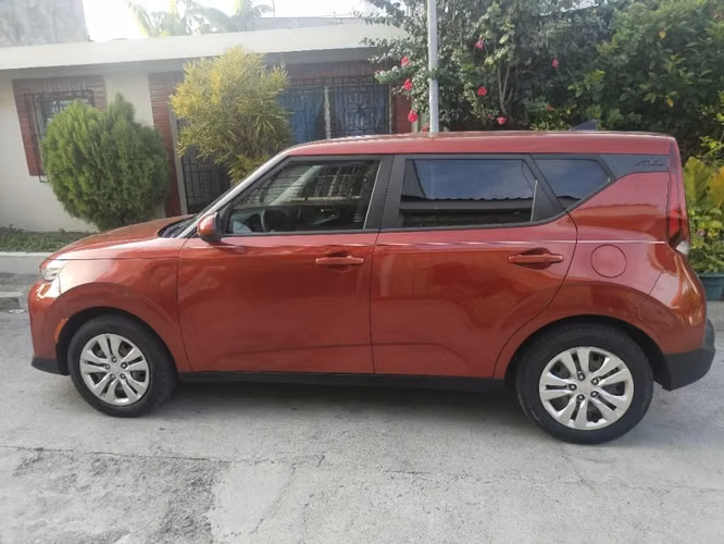 Vendo bonita camioneta KIA Soul 2020