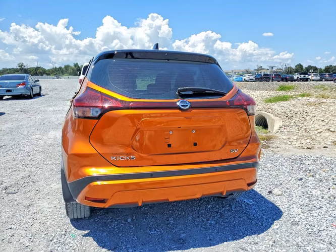 NISSAN KICKS SV 2021