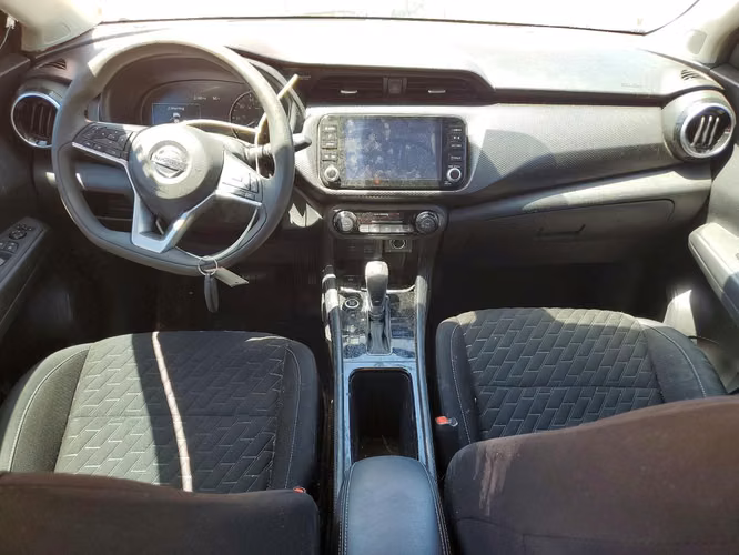 NISSAN KICKS SV 2021