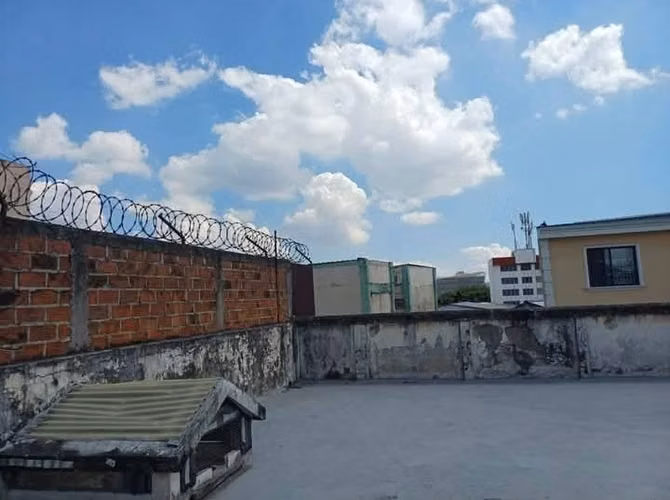 *Se alquila edificio en el corazón del Centro Histórico de San Salvador* - Imagen 4