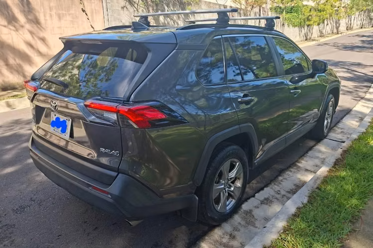 TOYOTA RAV4 2023 DE AGENCIA