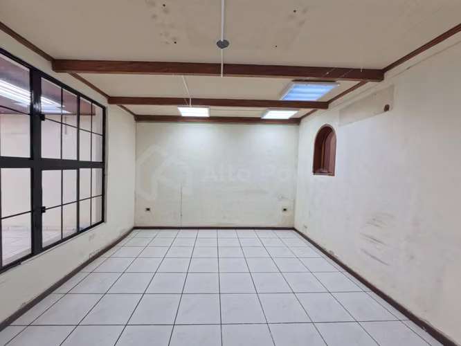 Casa comercial de esquina en venta en Antiguo Cuscatlán - Imagen 8
