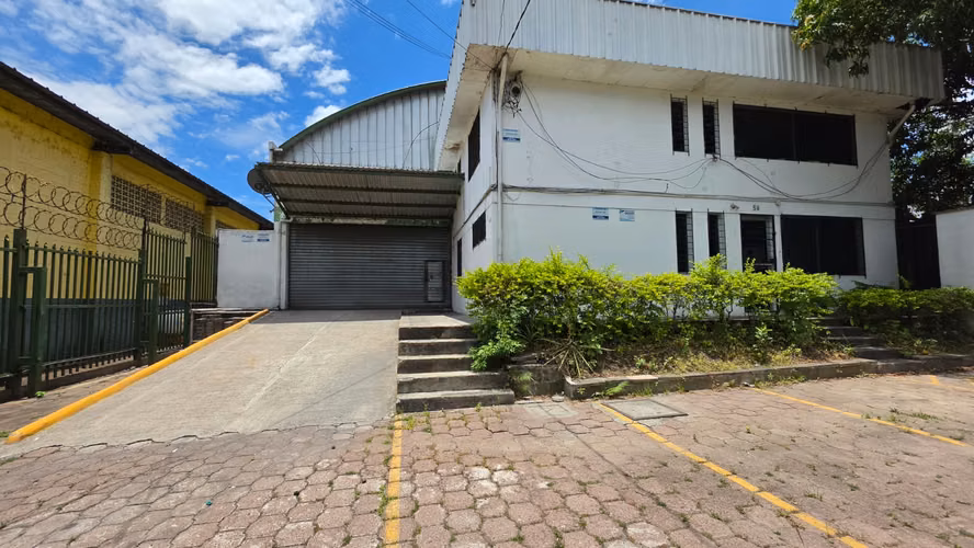 Bodega en alquiler zona industrial Merliot