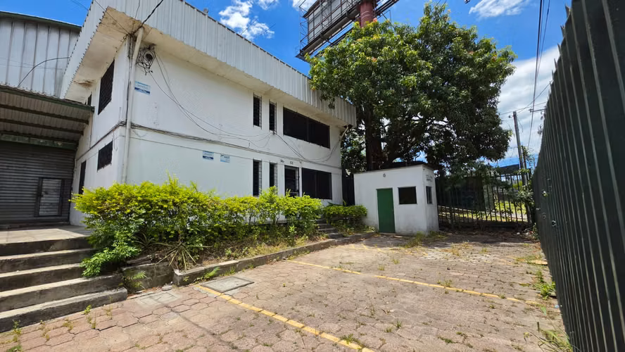 Bodega en alquiler zona industrial Merliot