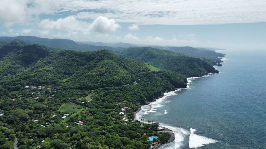 Terreno para desarrollo turístico frente al mar -playa Shalpa