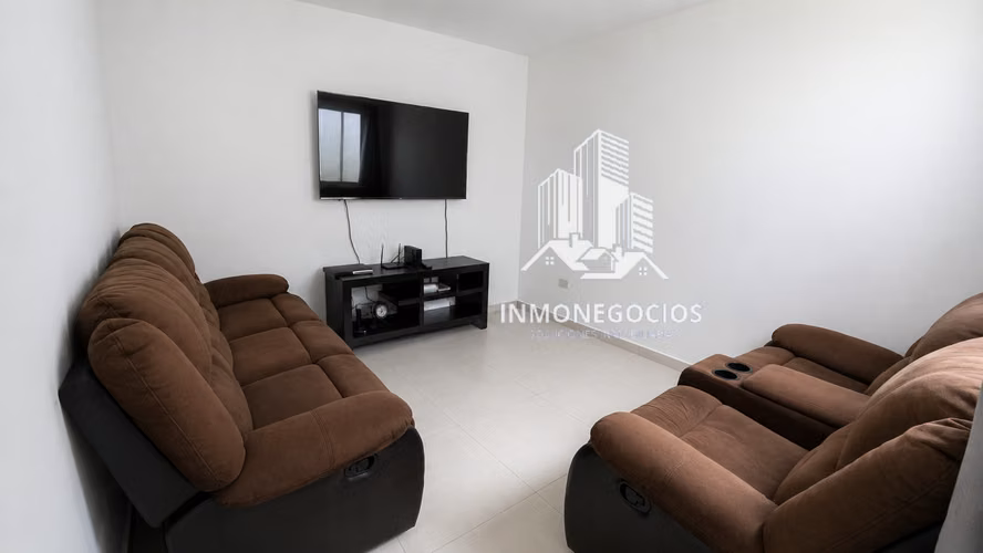 ALQUILO MODERNA RESIDENCIA AMUEBLADA EN LAS PÉRGOLAS - Imagen 10