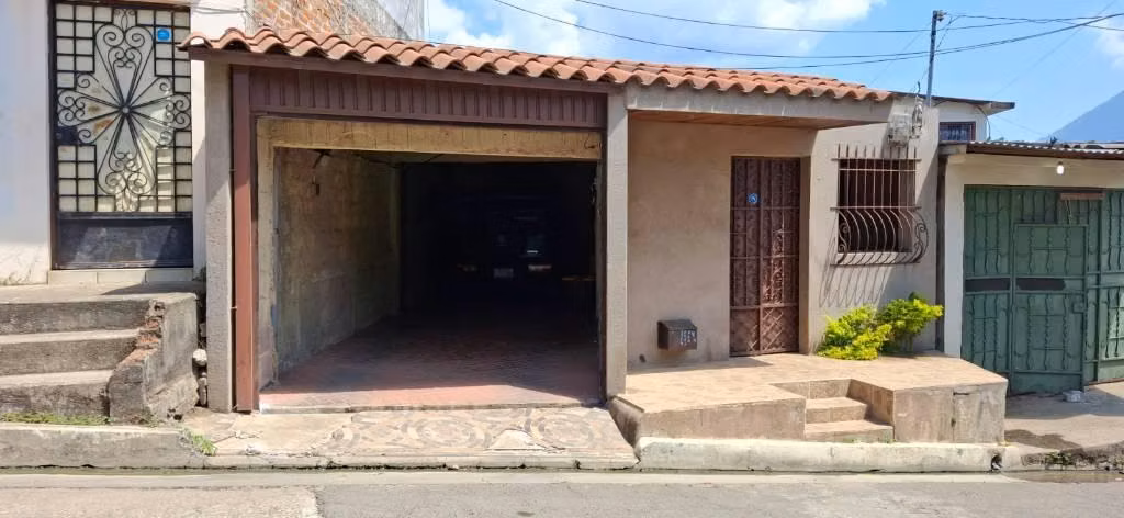 VENDO CASA AMUEBLADA