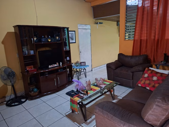 CASA EN VENTA EN COL LA RABIDA - Imagen 4