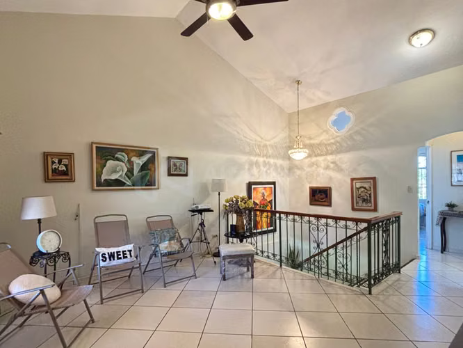 Casa en venta en Santa Tecla - Imagen 2