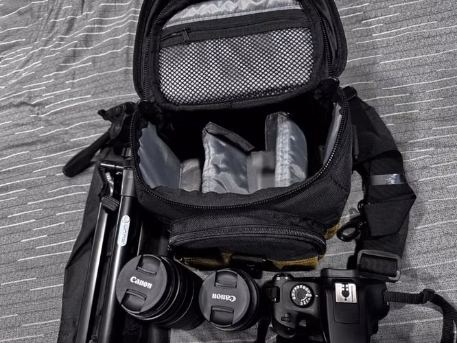 Canon EOS Rebel T100, poco uso.