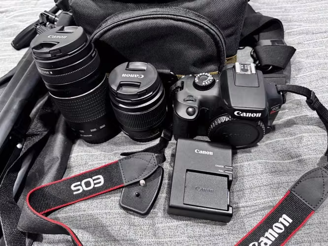 Canon EOS Rebel T100, poco uso.