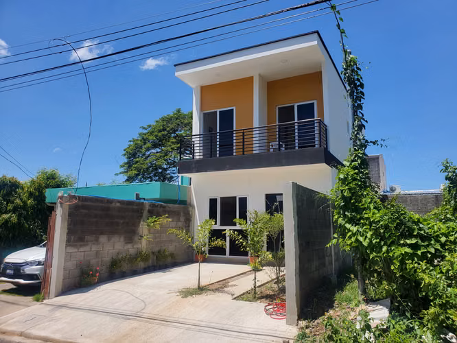 # SE VENDE CASA EN RESIDENCIAL BARCELONA