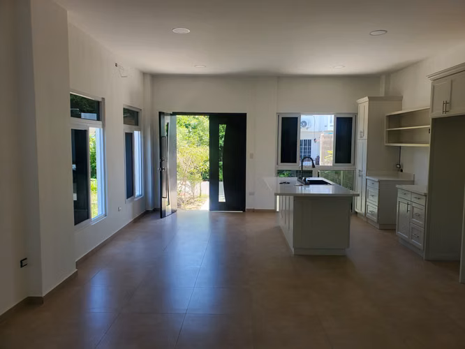 # SE VENDE CASA EN RESIDENCIAL BARCELONA - Imagen 11