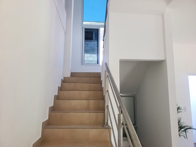 # SE VENDE CASA EN RESIDENCIAL BARCELONA - Imagen 7