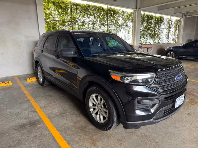 Ford explorer XLT 2021