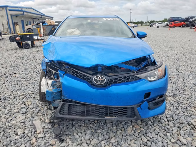 Toyota Corolla IM