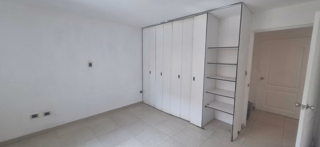 Venta de Casa para Uso Comercial – Parte Alta de Colonia Escalón