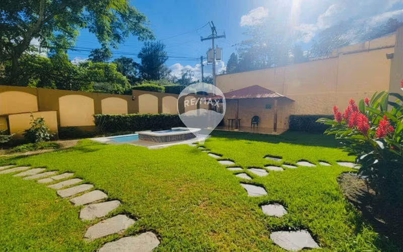 Vta. | Apto | Las Gardenias | Col. Escalón