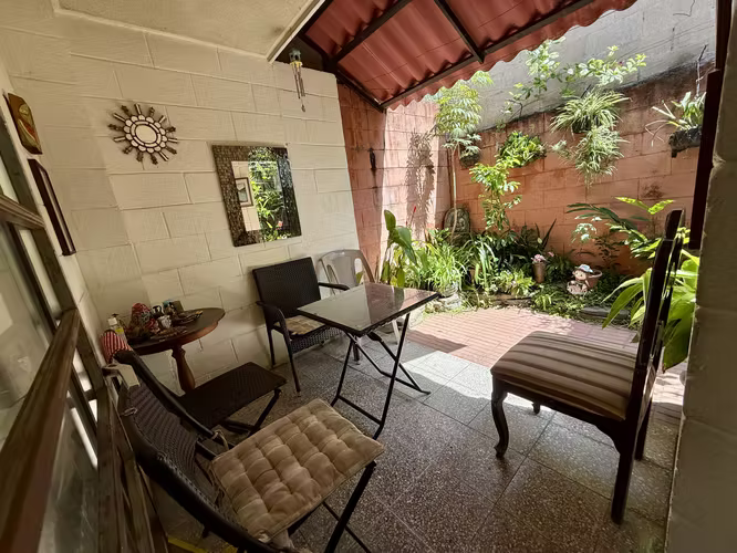 CASA EN VENTA CONTIGUO CENTRO COMERCIAL SAN LUIS