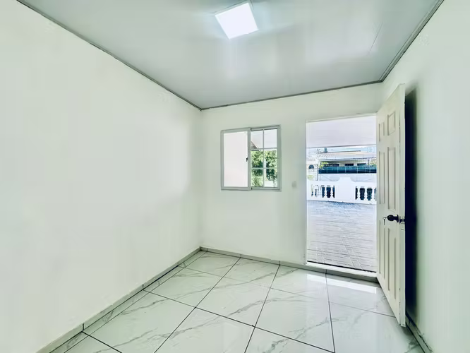 Venta de Casa en Residencial Santa Teresa en Privado