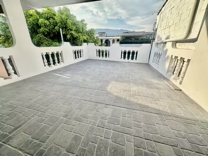 Venta de Casa en Residencial Santa Teresa en Privado