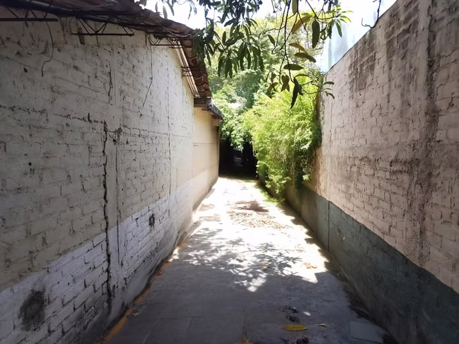 INMUEBLE  A 100 MTS DE AV. ROOSEVELT, SAN MIGUEL.