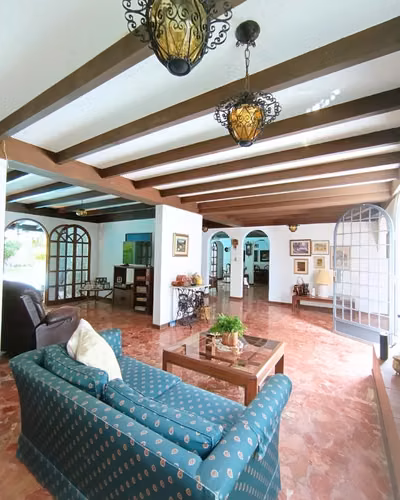 Casa en VENTA en Parte Alta de Col. Escalón ideal para vivienda o para oficinas - Imagen 4