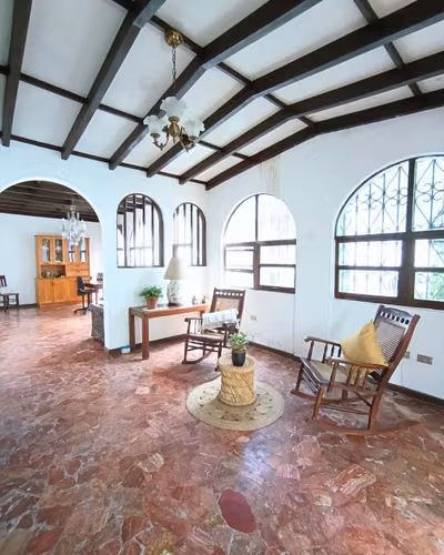 Casa en VENTA en Parte Alta de Col. Escalón ideal para vivienda o para oficinas - Imagen 5
