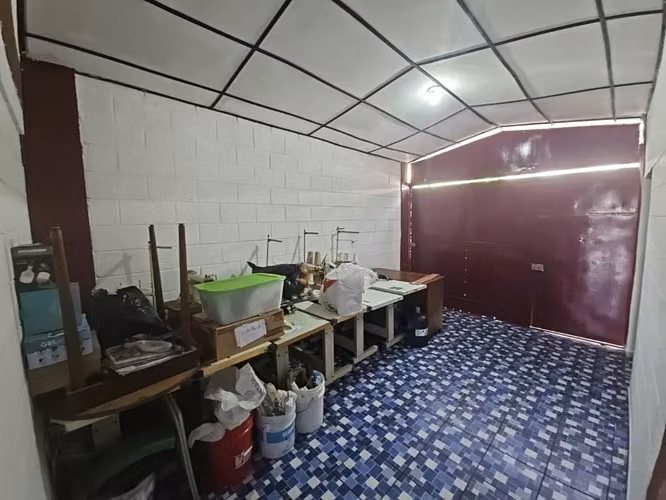 Se vende Casa cerca de la cima 1