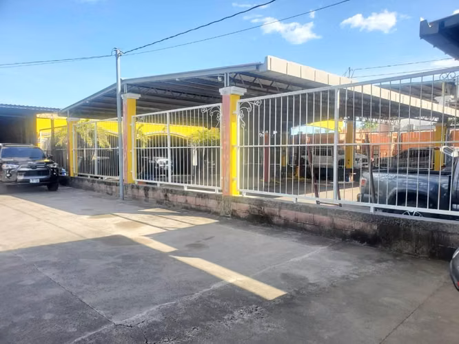 SE ALQUILA PROPIEDAD GRANDE SALIDA A SANTA ROSA, CERCA DEL NUEVO METROCENTRO, RUTA MILITAR, SAN MIGUEL.