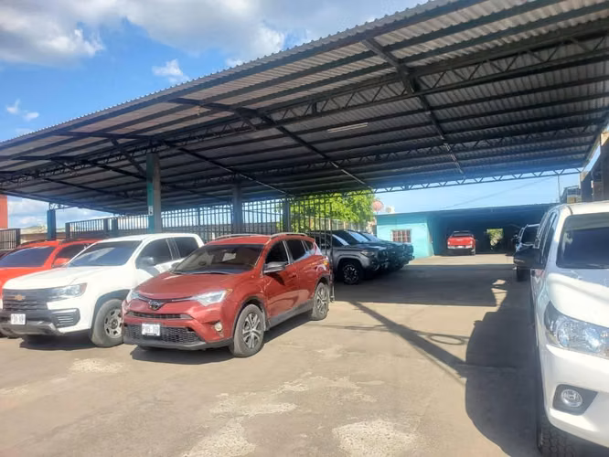 SE ALQUILA PROPIEDAD GRANDE SALIDA A SANTA ROSA, CERCA DEL NUEVO METROCENTRO, RUTA MILITAR, SAN MIGUEL.