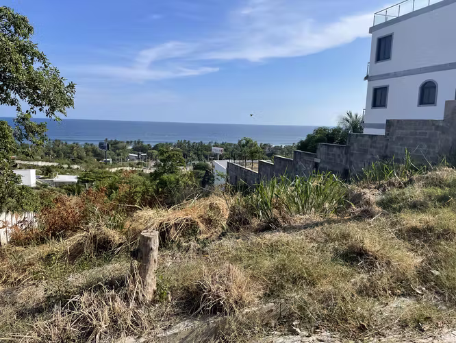 TERRENO EN VENTA EN COMPLEJO EL MIRADOR, SURF CITY, LA LIBERTAD $165,000.00