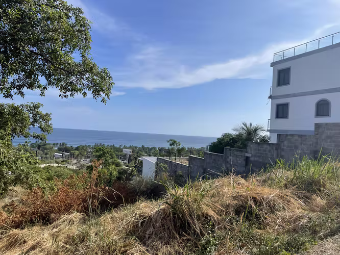 TERRENO EN VENTA EN COMPLEJO EL MIRADOR, SURF CITY, LA LIBERTAD $165,000.00