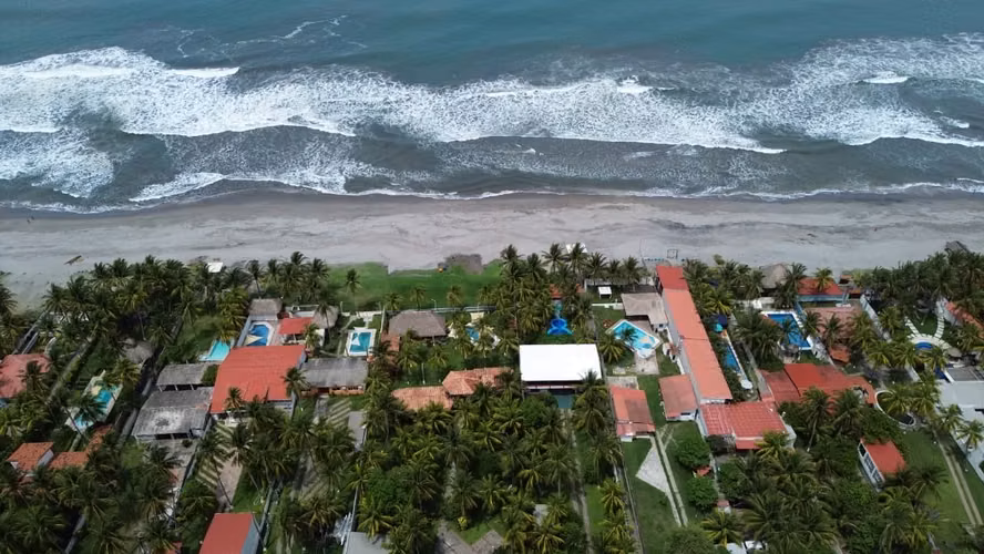 ¡TERRENO GRANDE EN COSTA DEL SOL!