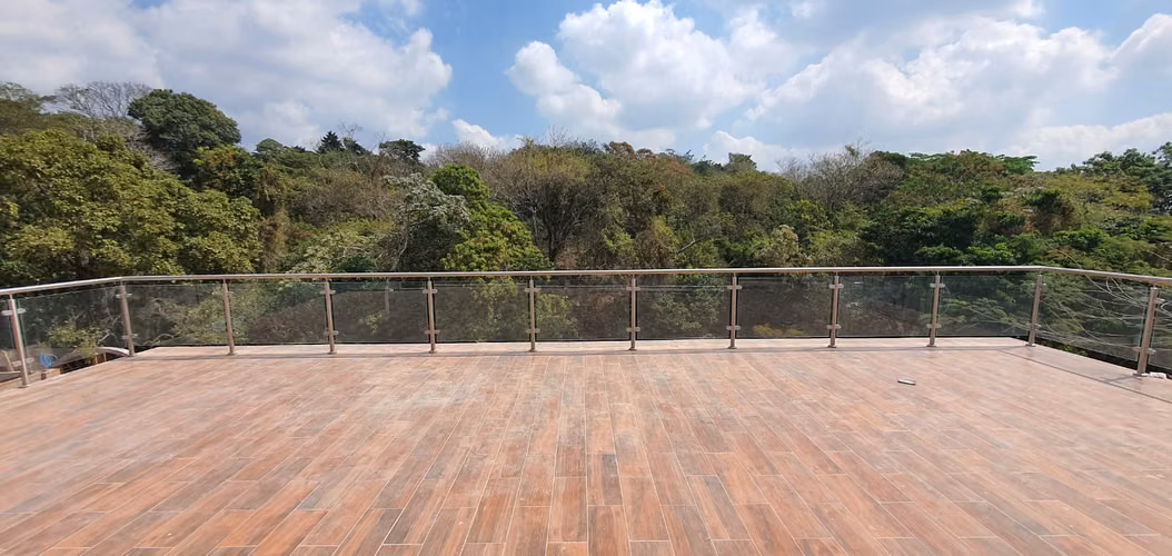 SE VENDE O SE ALQUILA CASA RESIDENCIAL LA MONTAÑA II, MODERNA - Imagen 10