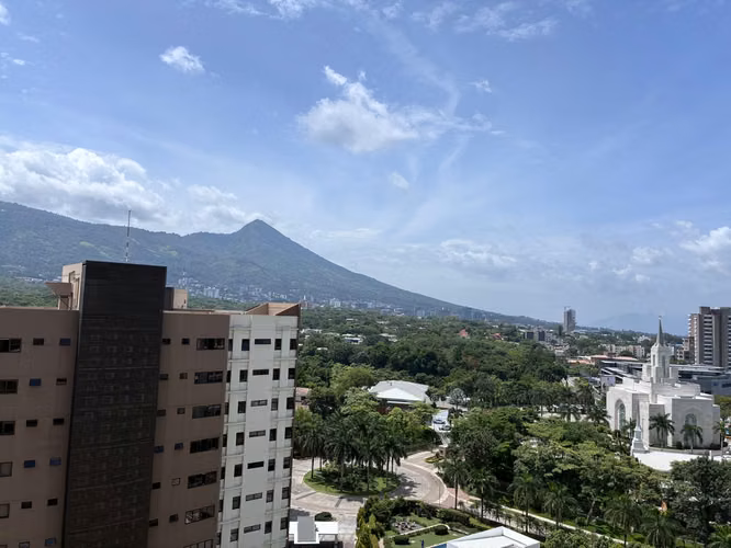 ¡APARTAMENTO EN VENTA CON INQUILINO | PUERTA DEL ALMA!