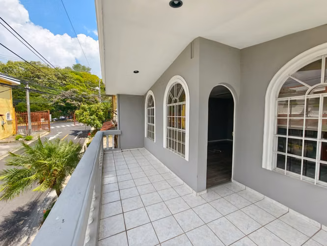 CASA EN ALQUILER CERCA DE EMBAJADA AMERICANA