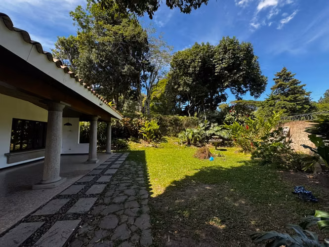 SE ALQUILA CASA QUINTAS DE LAS PILETAS, DE UN NIVEL, 3 habitaciones - Imagen 2