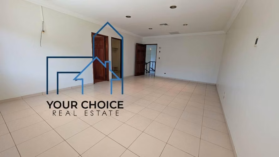 Alquilo Residencia en Col. Maquilishuat - Imagen 4