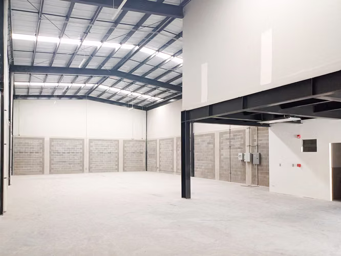 Bodegas Industriales en Venta dentro de complejo en Apopa, San Salvador